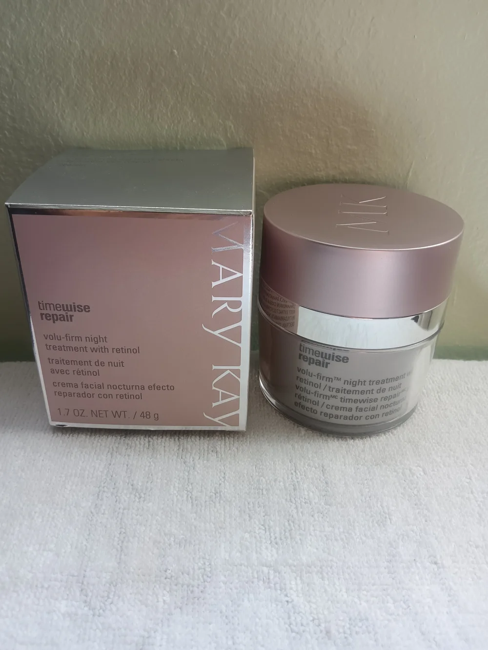 Mary Kay Timewise Repair Volu-Firm Night Treatment with Retinol - Pink